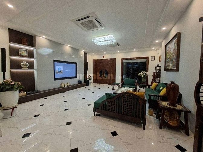 Biệt Thự Phố Chu Huy Mân – Long Biên – 143 M2 – 5 T – MT 6.2 - GIá 28 