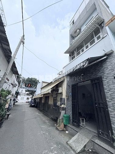 CẦN BÁN NHÀ BÌNH CHÁNH - GẦN BẾN XE QUẬN 8 GIÁ 950 SHR  80m2