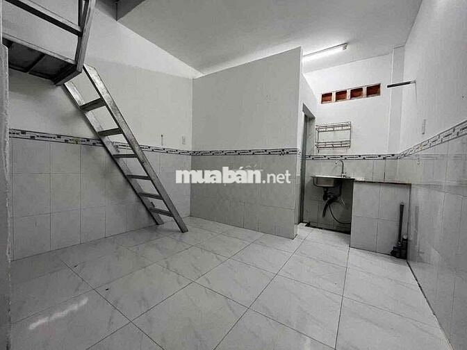 526 Phạm Văn Đồng, P. Linh Đông, Thủ Đức, ngay khách sạn Hoà Phát, gần