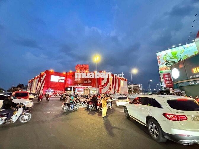 BÁN BIỆT THỰ VỊ TRÍ 2 ĐƯỜNG NGUYỄN ÁI QUỐC NGAY CÔNG AN B5 TÂN HIỆP