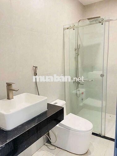 Bán khách sạn+ căn hộ siêu đẹp,giá rẻ.