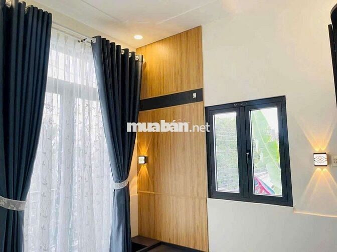 Bán khách sạn+ căn hộ siêu đẹp,giá rẻ.