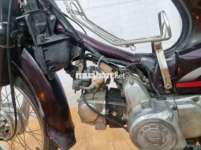 Honda Dream 1995 màu Nho