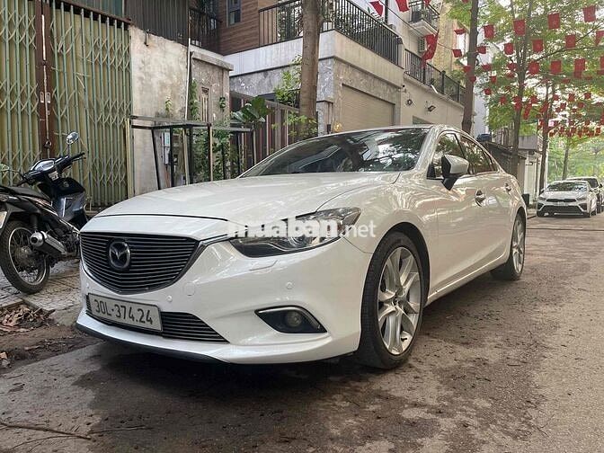 Mazda 6 2016 Premium 2.5 Trắng
