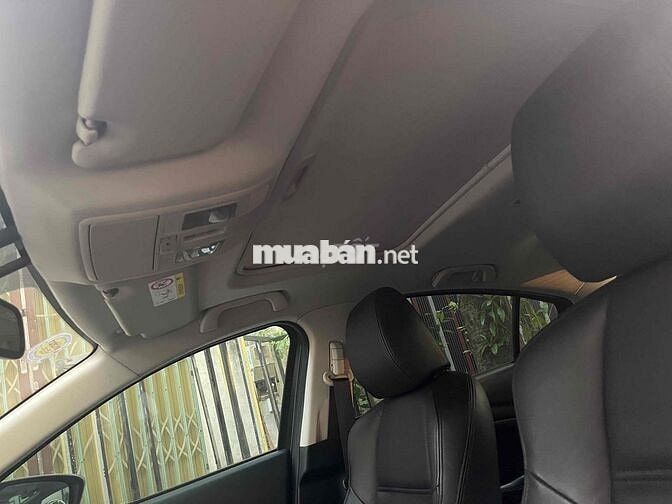 Mazda 6 2016 Premium 2.5 Trắng