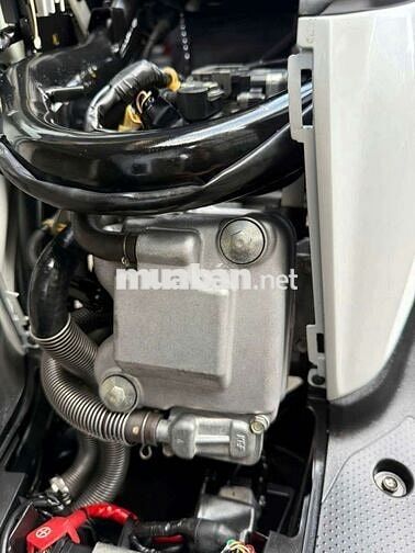 HONDA SH nhập Ý trắng sporty ODO 15895 zin chất xe