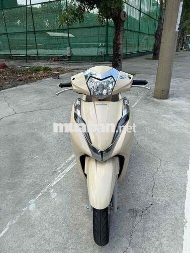 Honda Lead 2018 Vàng kem