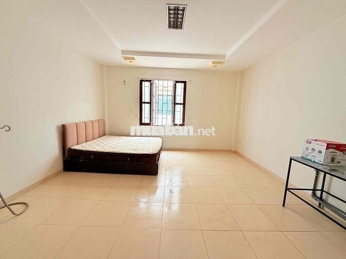 Cho Thuê Phòng rộng 35m2 gần bx q8