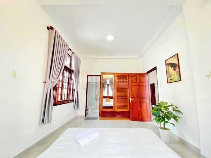 Cho thuê biệt thự 25A Nguyễn Ư Dĩ P.Thảo Điền Q.2 + Diện tích: 20mx35m