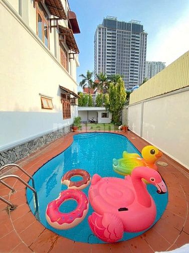 Cho thuê biệt thự 25A Nguyễn Ư Dĩ P.Thảo Điền Q.2 + Diện tích: 20mx35m