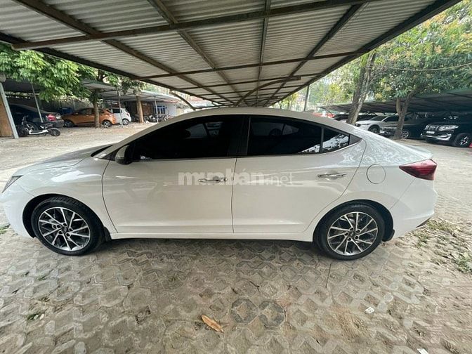 Bán xe elantra đời 2021, xe cũ nhưng nguyên zin, rất ít đi