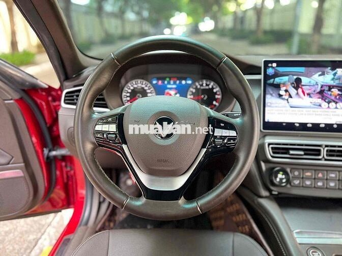 VinFast Lux A Plus 2.0 Turbo sản xuất 2022