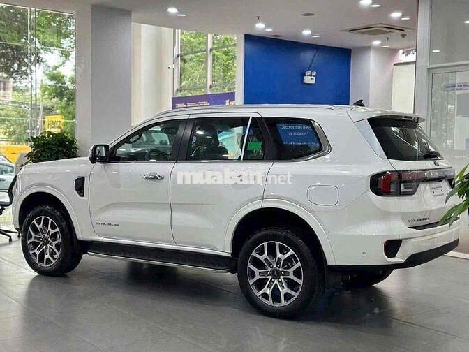 Ford Everest 2026 Trắng