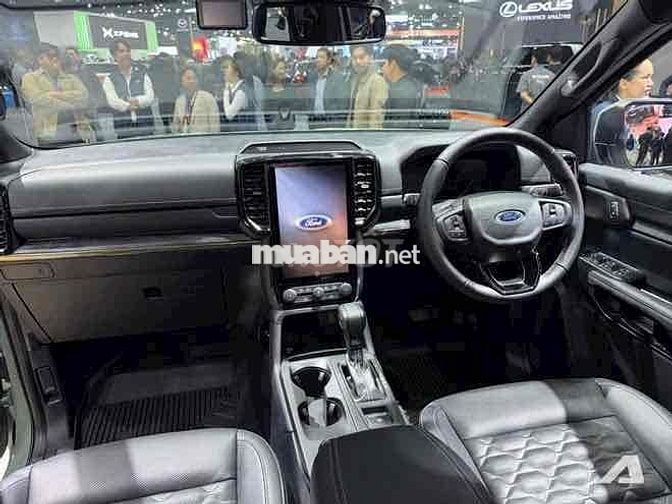 Ford Everest 2026 Trắng