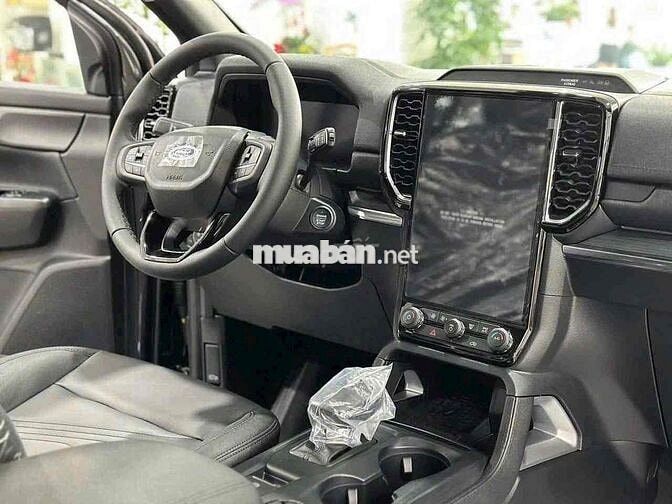 Ford Everest 2026 Trắng