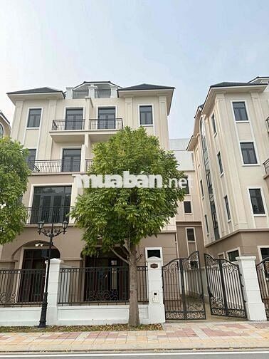 Song Lập Thời Đại 10 Đông Nam mát mẻ view trước nhà Vườn Hoa Bể Bơi