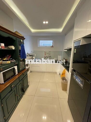 Cho thuê CHCC Sky center, 129m2, 3Pn, 3WC, giá 18tr, ở liền, Tân Bình