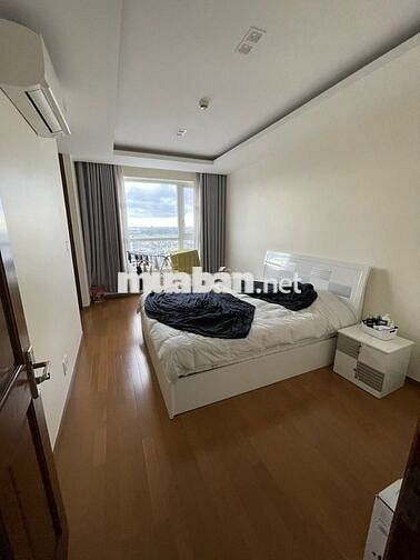 Cho thuê CHCC Sky center, 129m2, 3Pn, 3WC, giá 18tr, ở liền, Tân Bình