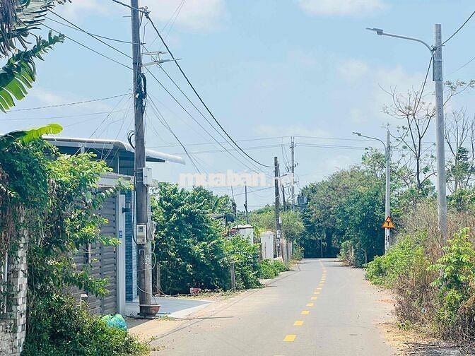 HẠ GIÁ BÁN GẤP – LÔ ĐẤT ĐẸP MẶT TIỀN TRẦN QUANG DIỆU, THỊ TRẤN ĐẤT ĐỎ
