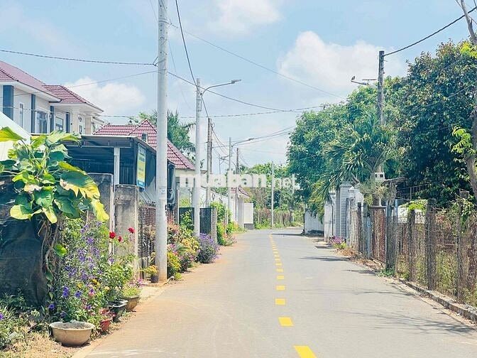 HẠ GIÁ BÁN GẤP – LÔ ĐẤT ĐẸP MẶT TIỀN TRẦN QUANG DIỆU, THỊ TRẤN ĐẤT ĐỎ