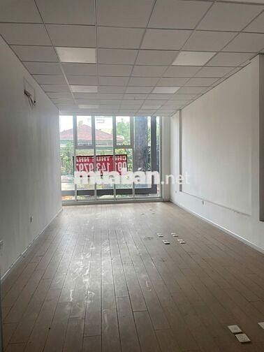 **CHO THUÊ NGUYÊN CĂN SƯƠNG NGUYỆT ÁNH Q1 - NGANG 5M NỞ HẬU**