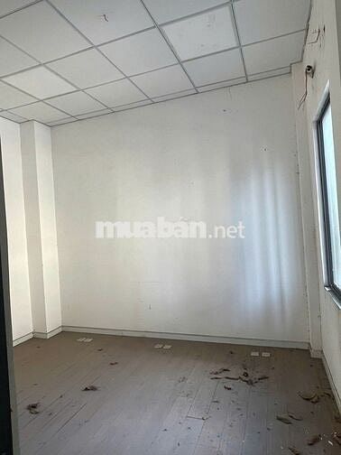 **CHO THUÊ NGUYÊN CĂN SƯƠNG NGUYỆT ÁNH Q1 - NGANG 5M NỞ HẬU**