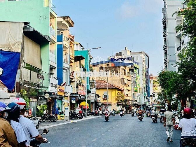 🏠 Nhà Phố Đề Thám Q1 – Trung Tâm Kinh Doanh Sầm Uất