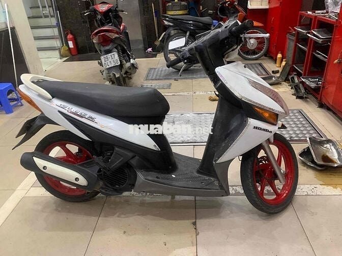 Honda Click Trắng