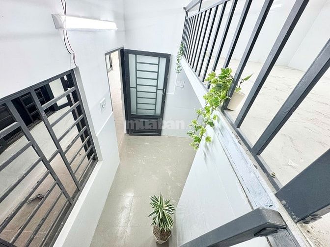Gần ngã 4 Thủ Đức, khu CNC, Phòng mới xây 100% khai trương,có máy lạnh