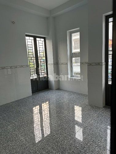 Phòng trọ sạch sẽ, thoáng mát,  Gần trường, dễ đi lại