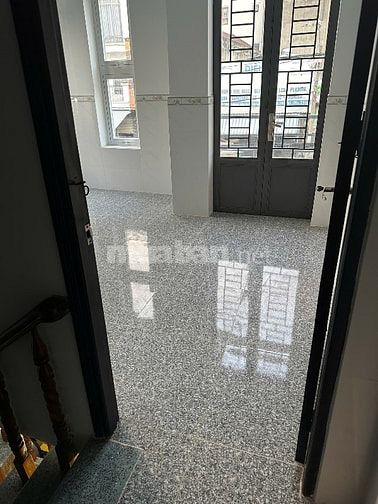 Phòng trọ sạch sẽ, thoáng mát,  Gần trường, dễ đi lại
