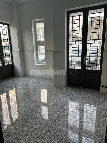Phòng trọ sạch sẽ, thoáng mát,  Gần trường, dễ đi lại