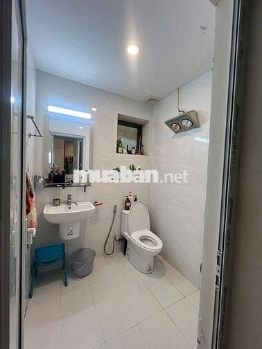 Chính chủ nhờ em bán căn hộ tòa Trung Ricecity Linh Đàm