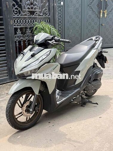 Honda Vario 125 2025 Xám 4000km Smartkey