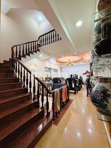 CẦU GIẤY HƠN 20tỷ, 75m x OTÔ ĐỖ CỬA - KINH DOANH