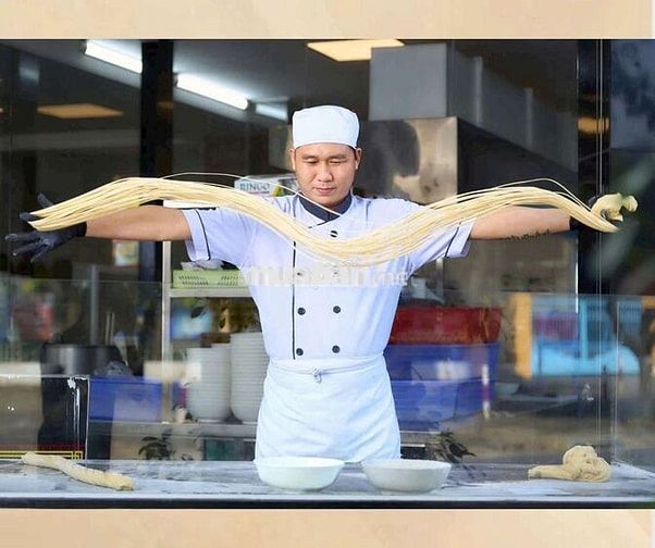 Tuyển vị trị phục vụ đi làm ngay quận 2