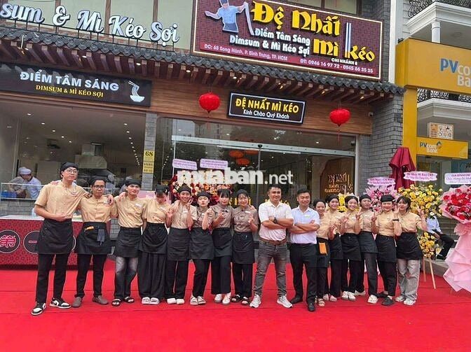 Tuyển vị trị phục vụ đi làm ngay quận 2