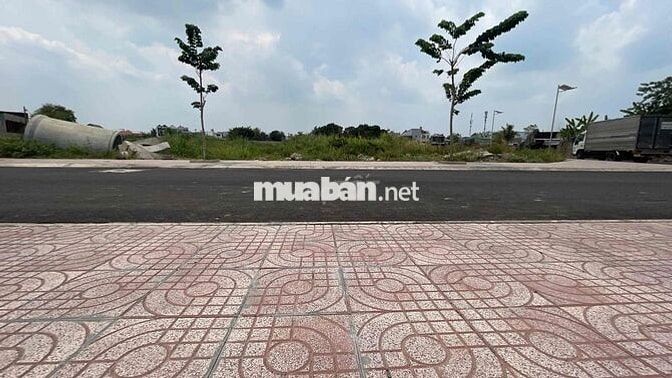 Bán đất mặt tiền nhựa gần chợ Hóc Môn Tphcm (c38)