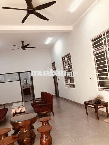 CHO THUÊ TẦNG TRỆT MẶT TIỀN ĐƯỜNG Y BIH ALEO DT 90M2