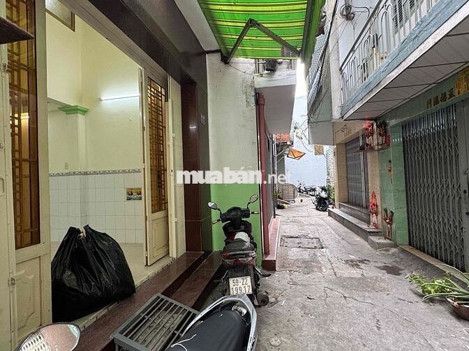cho thuê nhà 1 trệt 2 lầu 1 sân thượng đường Phạm Đình Hổ Q6