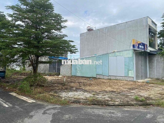 BÁN LÔ ĐẤT NẰM GẦN CHỢ ĐẦU MỐI ĐIỆN NGỌC DT 110M