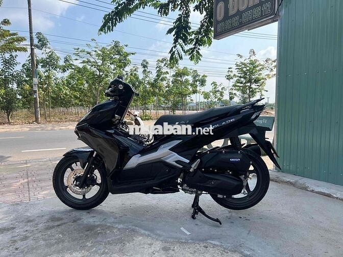 Honda Air Blade 4val 2024 Đen bán trả góp
