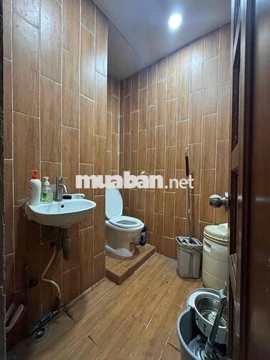 CHO THUÊ NHÀ NGUYÊN CĂN MẶT TIỀN 4 TẦNG – ĐƯỜNG CÔ GIANG, P.2, PHÚ NHU