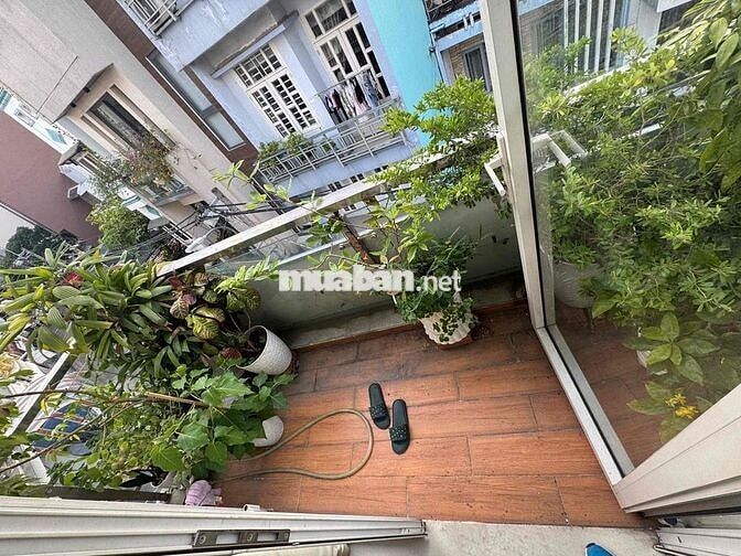 CHO THUÊ NHÀ NGUYÊN CĂN MẶT TIỀN 4 TẦNG – ĐƯỜNG CÔ GIANG, P.2, PHÚ NHU
