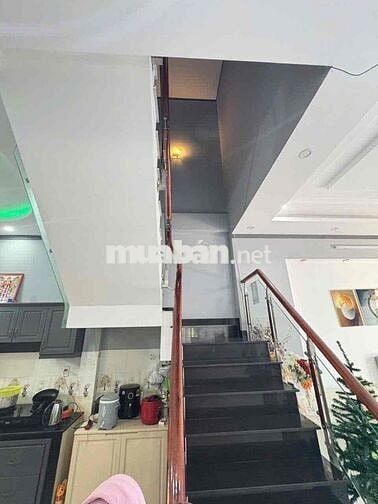 Bán nhà sân xe hơi 7 chỗ cách chợ Mỹ Phước 1 800m - Sổ hồng riêng
