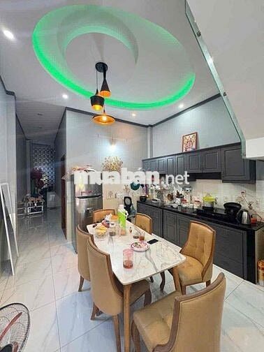 Bán nhà sân xe hơi 7 chỗ cách chợ Mỹ Phước 1 800m - Sổ hồng riêng