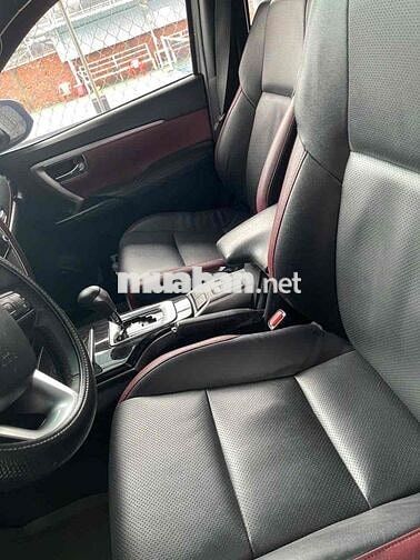 Toyota Fortuner Legender 2021 Bạc