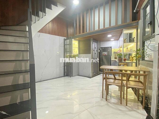 Cho Thuê Nhà Nguyên Căn - Đường Sư Vạn Hạnh - Mới Sẵn Nội Thất