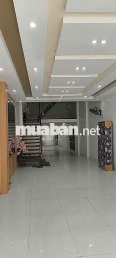 Bán nhà mặt đường Phù Ninh 4m mặt đường thuận lợi buôn bán