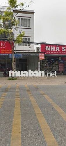 Bán nhà mặt đường Phù Ninh 4m mặt đường thuận lợi buôn bán